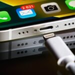 El teléfono tiene puerto USB-C